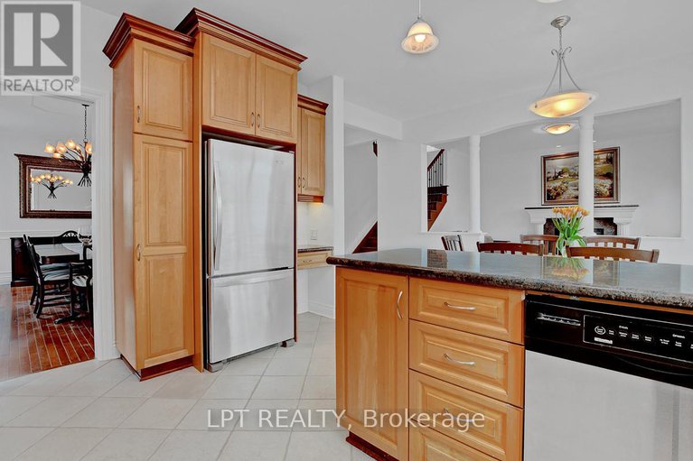 28311107/10a-ashburn-drive/borden-farmstewart-farmcarleton-heightsparkwood-hills/ottawa/ontario/K2E6N3_20