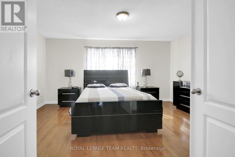 28848804/1024-northgraves-crescent/emerald-meadowstrailwest/ottawa/ontario/K2M0C8_23
