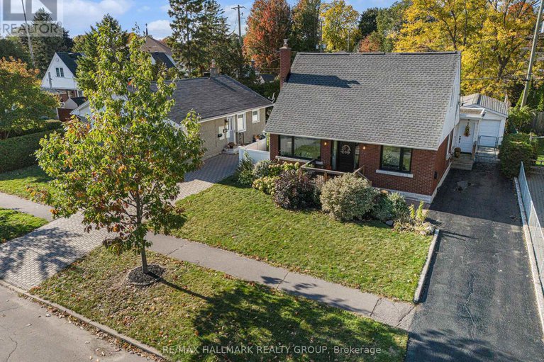 28972487/921-wingate-drive/elmvale-acresurbandale/ottawa/ontario/K1G1S6_1