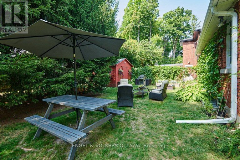 28848806/2565-elmhurst-street/queensway-terrace-north/ottawa/ontario/K2B7N2_29
