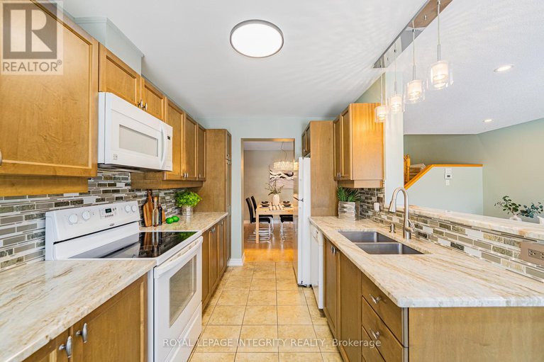 29422757/313-glenbrae-avenue/morgans-grantsouth-march/ottawa/ontario/K2W0B9_15