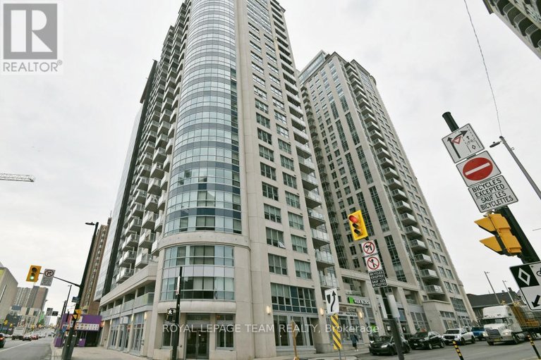 1303 - 242 Rideau Street