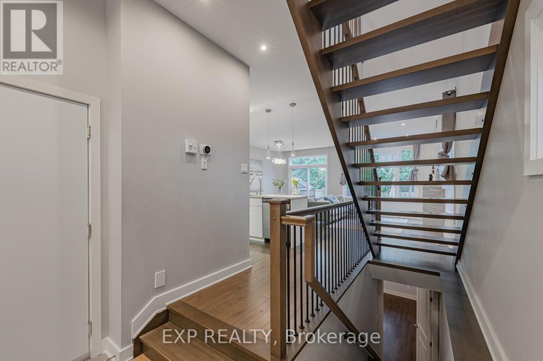 28359766/14-camil-street/castle-heightsrideau-high/ottawa/ontario/K1K0X1_36