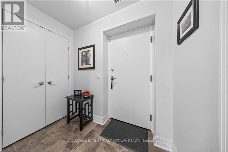 28844871/1202-75-cleary-avenue/woodroffe/ottawa/ontario/K2A1R8_3