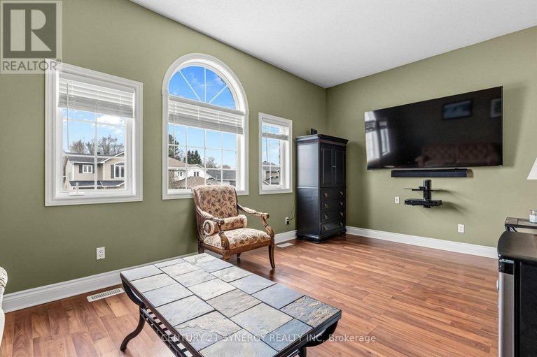29678242/207-stiver-street/village-of-russell/russell/ontario/K4R1G9_19