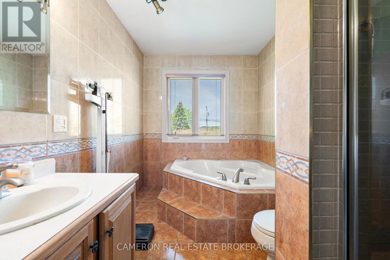28386270/18614-county-2-road/south-glengarry-charlottenburgh-twp/south-glengarry/ontario/K6H5R5_17