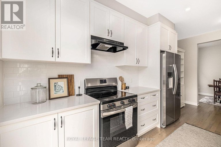 28604782/149-robert-perry-street/north-grenville/ontario/K0G1J0_13