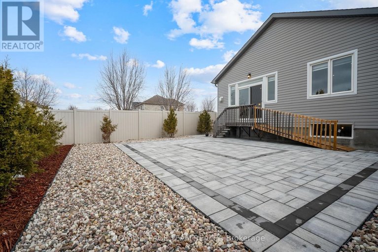 29557680/10-kinetic-way/cedargrovefraserdale/ottawa/ontario/K2J0C9_36