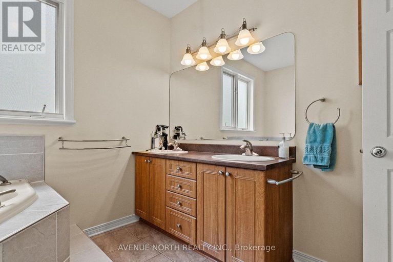29687152/68-maple-stand-way/barrhaven-east/ottawa/ontario/K2G6R4_22