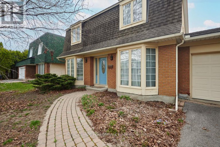 28381018/1970-marquis-avenue/beaconwood/ottawa/ontario/K1J8J4_3