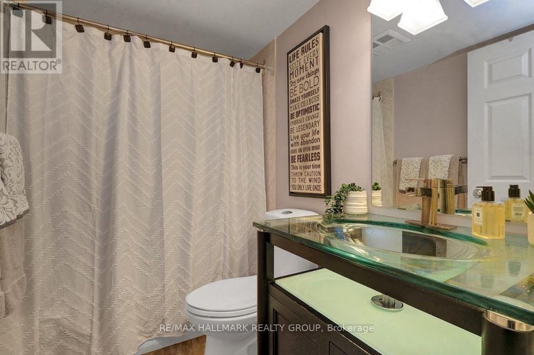 28940171/802-429-somerset-street-w/ottawa-centre/ottawa/ontario/K2P2P5_17