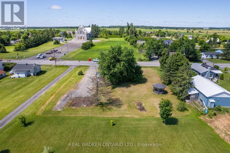 28575090/3449-sarsfield-road/cumberland-west/ottawa/ontario/K0A3E0_33