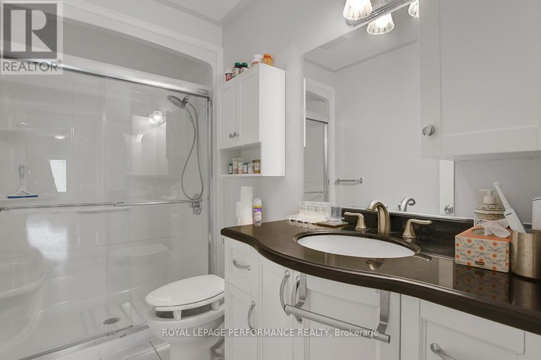 28439854/583-donald-street/overbrookcastle-heights/ottawa/ontario/K1K1L5_25