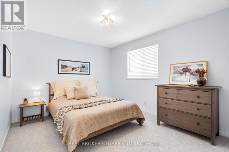 29380188/4-totteridge-avenue/longfields/ottawa/ontario/K2J5G2_32