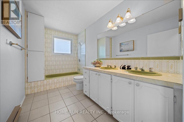 29444216/685-farmington-avenue/riverside-park-south/ottawa/ontario/K1V7H4_44