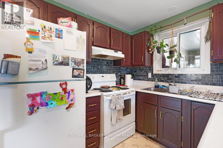 28605191/13191-riverside-drive/south-dundas-williamsburgh-twp/south-dundas/ontario/K0C1X0_12