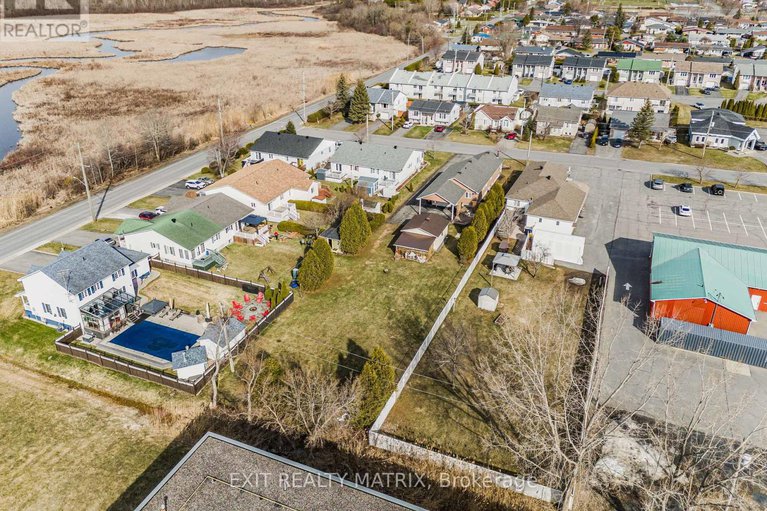 28191687/84-anik-street/alexandria/north-glengarry/ontario/K0C1A0_35