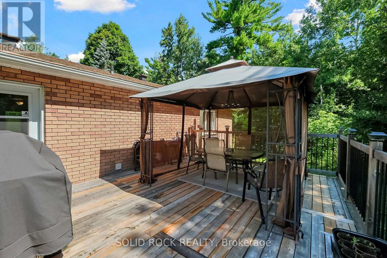 28631111/209-deerwood-drive/fitzroy-ward-south-west/ottawa/ontario/K0A2H0_41