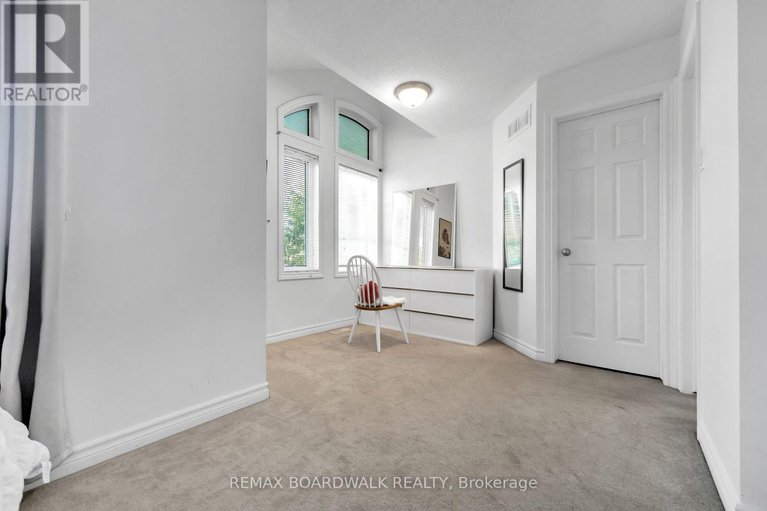 29466464/604-paul-metivier-drive/strandherd/ottawa/ontario/K2J0X9_32