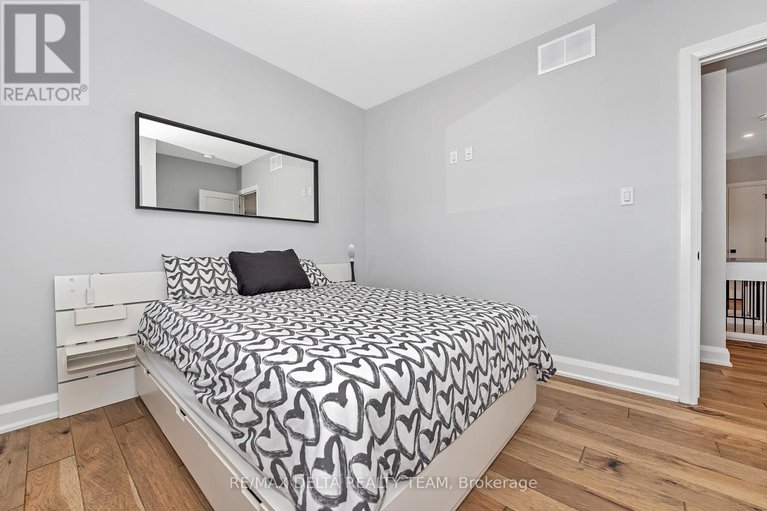 29366058/4645-mcneely-rd-road/sarsfieldbearbrook/ottawa/ontario/K4B1J1_19