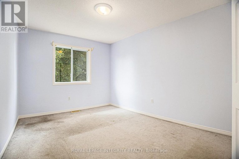 29614144/1100-trillium-place/town-of-rockland/clarence-rockland/ontario/K4K1T1_14