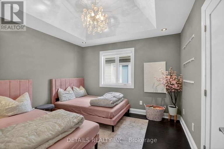 29448768/71-eleanor-drive/city-viewskylinefisher-heightsparkwood-hills/ottawa/ontario/K2E6A1_45