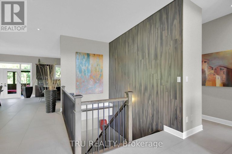 28474227/7909-parkway-road/osgoode-twp-north-of-reg-rd-6/ottawa/ontario/K0A2P0_3