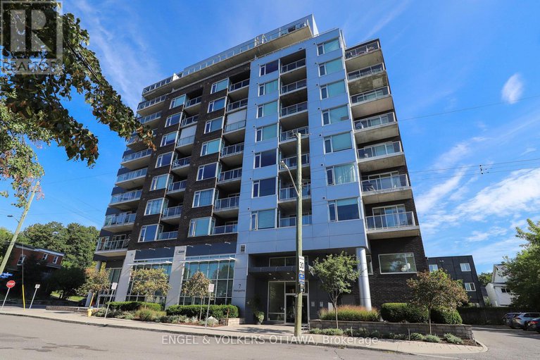 28825352/813-7-marquette-avenue/vanier/ottawa/ontario/K1L8A7_1