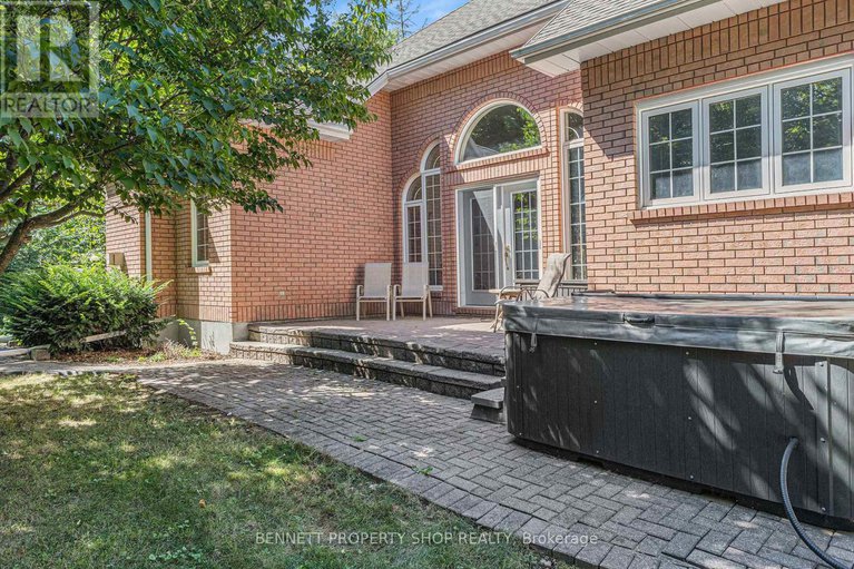 28752704/5-countryside-green/cedar-hillorchard-estates/ottawa/ontario/K2R1B5_39