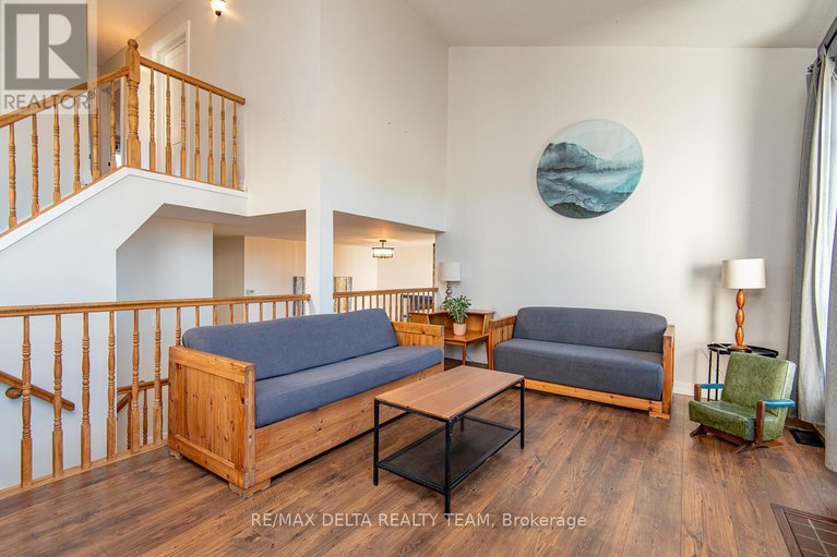 29081598/276-turnstone-court/chatelaine-village/ottawa/ontario/K1E2V2_15