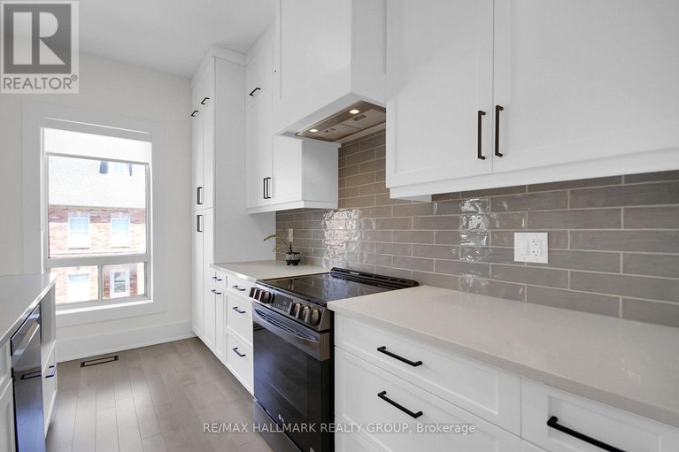 28596627/128-126-128-prescott-street/kemptville/north-grenville/ontario/K0G1J0_17