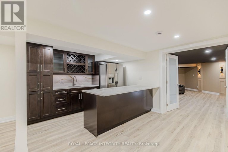 28879207/5884-earlscourt-crescent/manotick-east-to-manotick-station/ottawa/ontario/K4M1K2_44