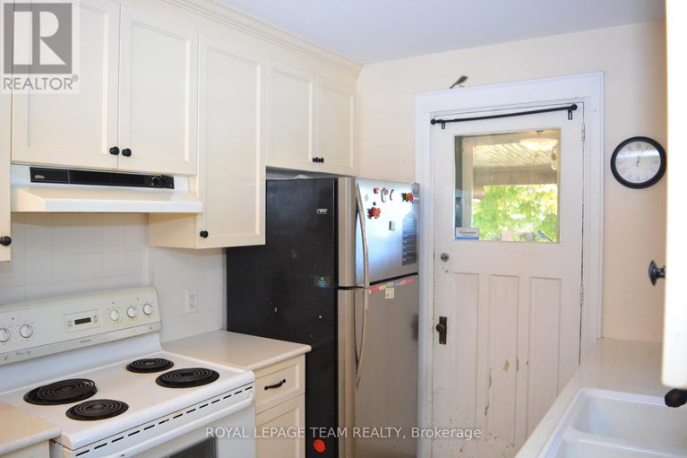 29052304/175-breezehill-avenue-n/hintonburg/ottawa/ontario/K1Y2J1_8