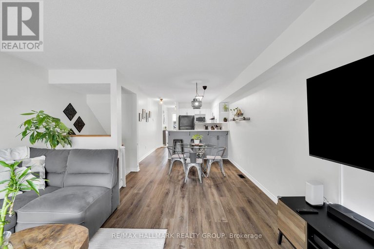 29582357/1344-guthrie-street/leslie-park/ottawa/ontario/K2H1G8_19