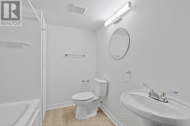 28825040/104b-craig-henry-drive/craig-henrywoodvale/ottawa/ontario/K2G6L8_32