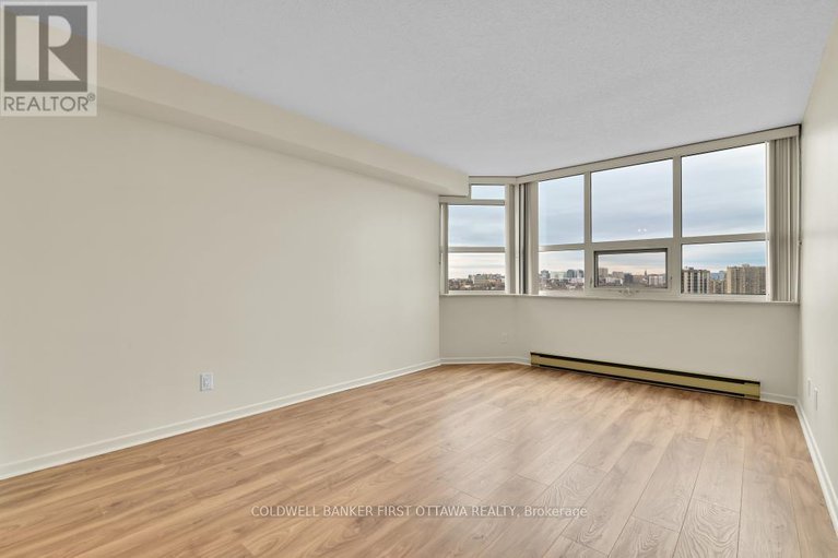 28180753/1601-1510-riverside-drive/riverview-park/ottawa/ontario/K1G4X5_22
