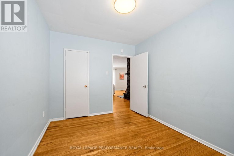 29452601/1430-edgecliffe-avenue/carlington/ottawa/ontario/K1Z8G1_20