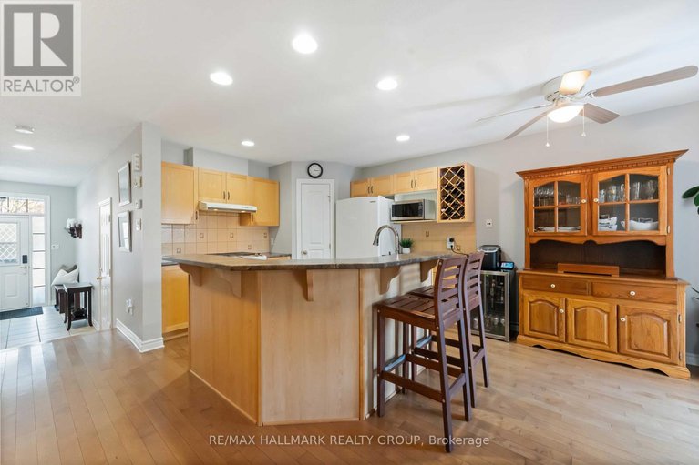 29163320/135-tandalee-crescent/emerald-meadowstrailwest/ottawa/ontario/K2M0A1_6