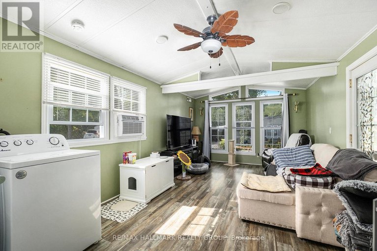 28891000/8-kelly-sand-private/remainder-of-stittsville-area/ottawa/ontario/K0A1B0_3