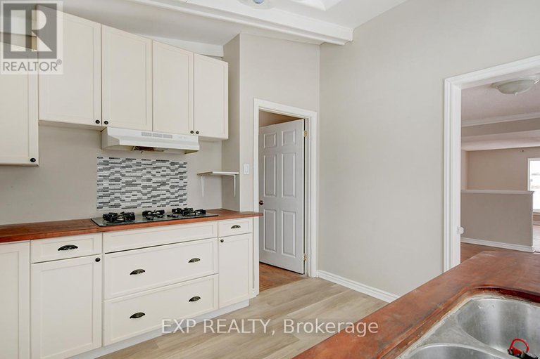 29142906/458-river-road/riverside-southgloucester-glen/ottawa/ontario/K1V1E7_20