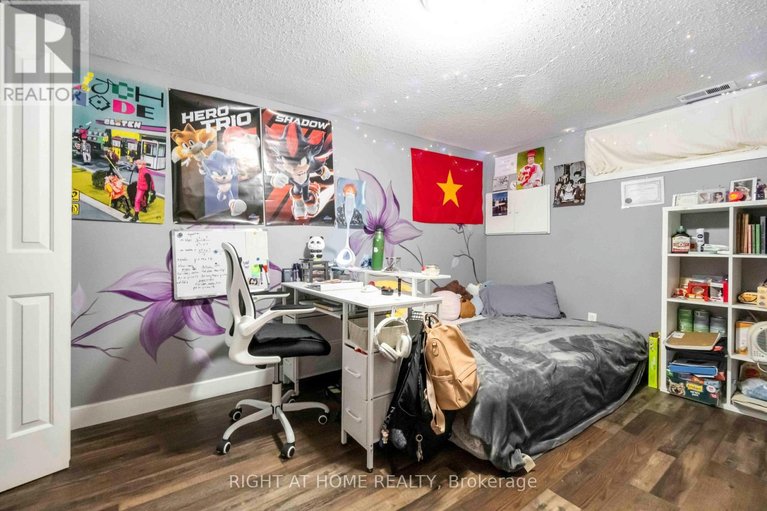 29456143/3-21-midland-crescent/arlington-woods/ottawa/ontario/K2H8P6_23