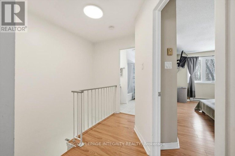 29606728/1985-woods-street/town-of-rockland/clarence-rockland/ontario/K4K1H7_17