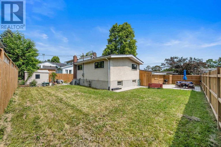 28495906/2061-featherston-drive/urbandale-acres/ottawa/ontario/K1H6R1_23