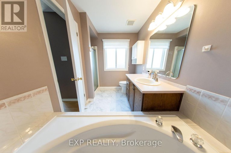 29000780/54-sheppards-glen-avenue/emerald-meadowstrailwest/ottawa/ontario/K2M2M9_22