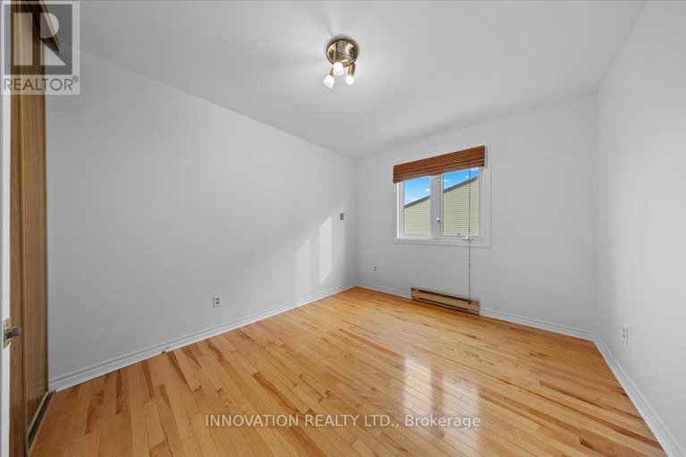 28436166/1553-marcoux-drive/bilberry-creekqueenswood-heights/ottawa/ontario/K1E2K5_19