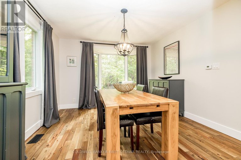 28439323/5455-west-river-drive/manotick-long-island-nicholls-island/ottawa/ontario/K4M1G7_18