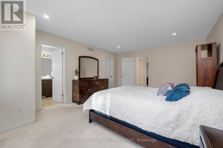 29043009/126-forestcrest-street/chapel-hill/ottawa/ontario/K1C7R3_21