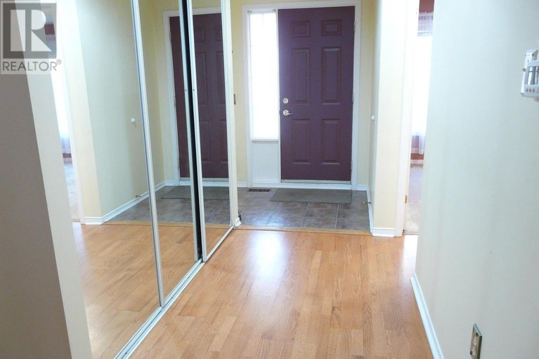 29043217/1172-foxborough-private/beaconwood/ottawa/ontario/K1J1E2_13