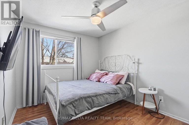 29438319/78-6821-bilberry-drive/convent-glen-north/ottawa/ontario/K1C2E8_19