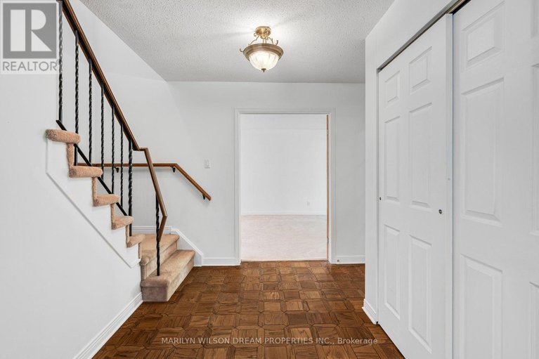 28986387/1150-bordeau-grove/convent-glen/ottawa/ontario/K1C2M7_8